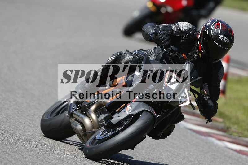 /43 08.08.2025 Discover the Bike ADR/Race 3 rot/72